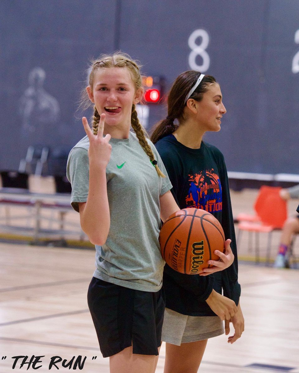 therunevent tweet media