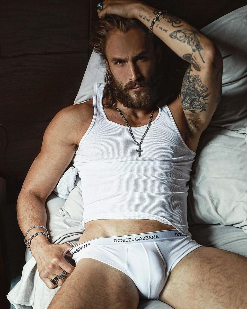 conexionpride's tweet photo. El actor Roberto Romano enciende su #Instagram 🔥 ¡y se lo agradecemos!
#Bulge #AlertaBulge #BulgeAlert https://t.co/y8HFK376Lz