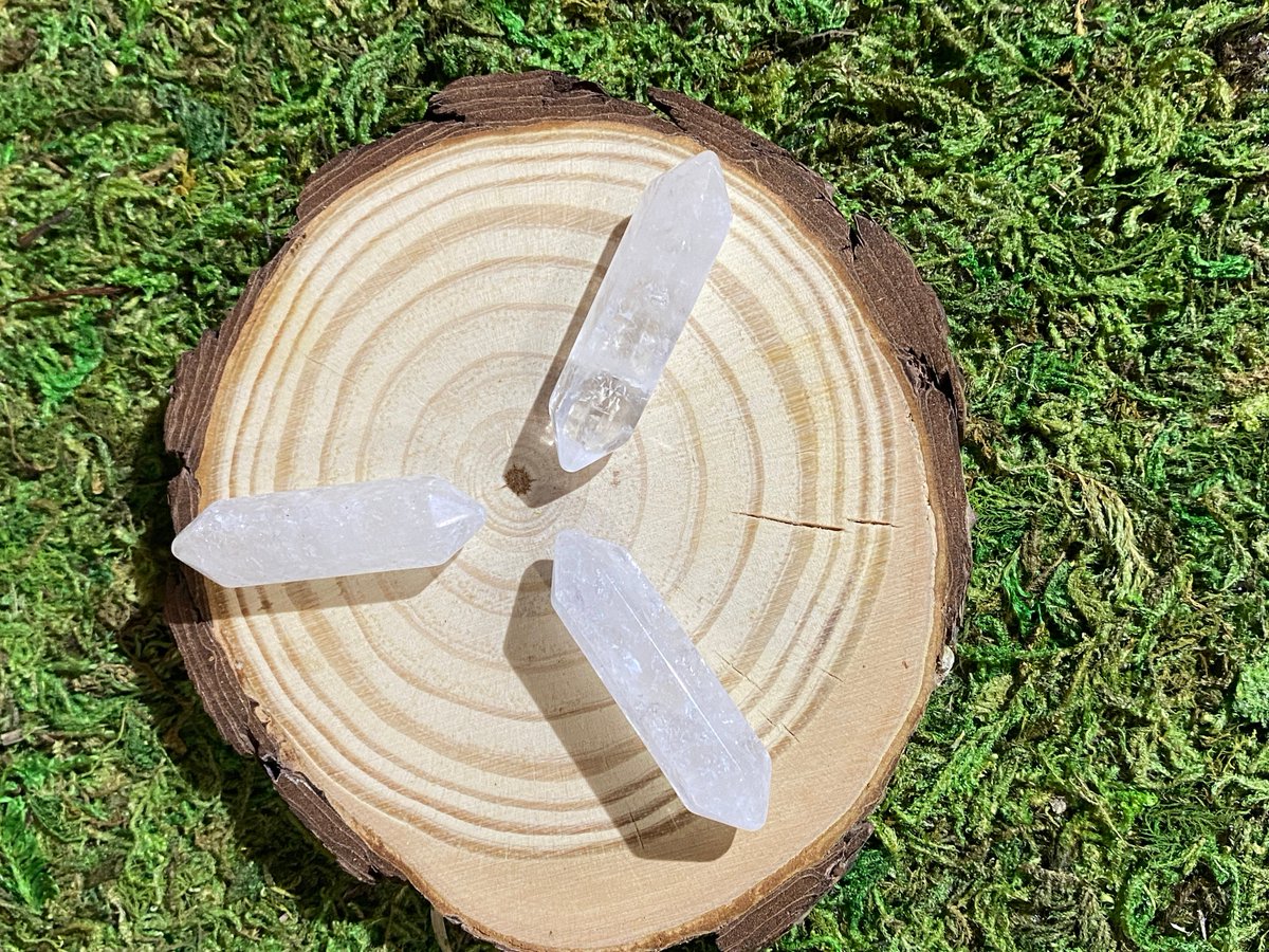 triplegoddessa1's tweet photo. Excited to share the latest addition to my #etsy shop: Clear Quartz Double Terminated Point https://t.co/EUW6Xu31Mq #clearquartz #quartzpoint #crystals #crystalspoint #wicca #pagan #witchcraft #metaphysical #triplegoddessreiki https://t.co/Evf43GuBDh