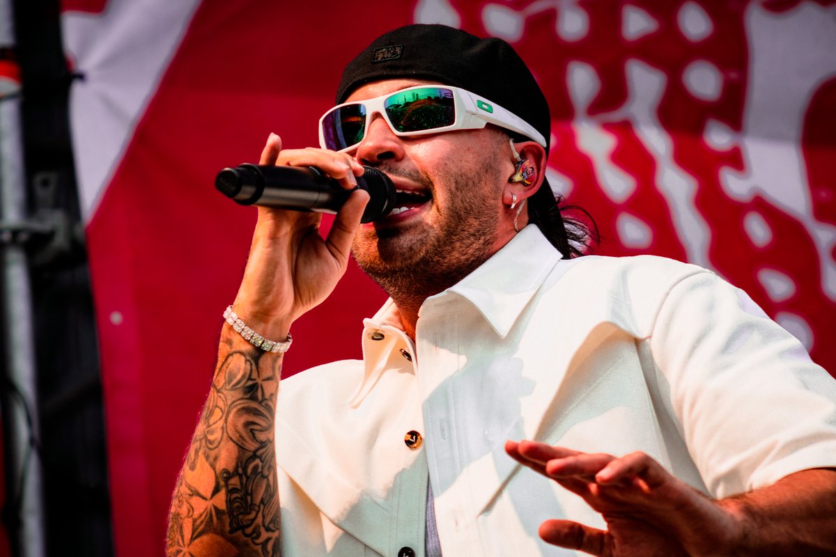 thepowerfestmx's tweet photo. ¿Cuál fue tu canción favorita de Ferxxito en #PowerFest2022? 👀 Te leemos en los comentarios 👇🏽 @ferxxo4  

#PowerFest #FeelThePower https://t.co/ZLbTk0J0mB