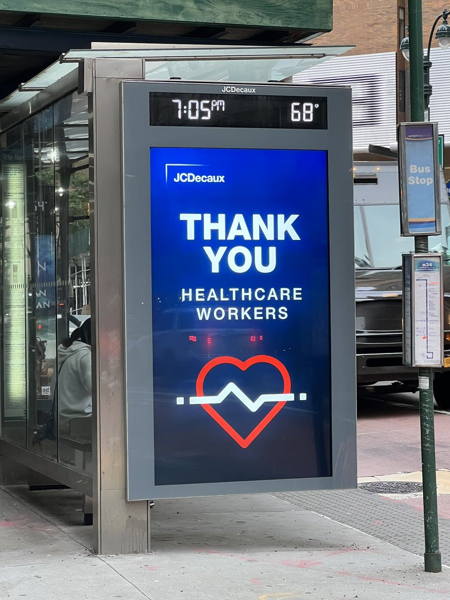 julymed08's tweet photo. Agradecimientos al personal sanitario por las calles de #NewYork https://t.co/s2iIULsfGp