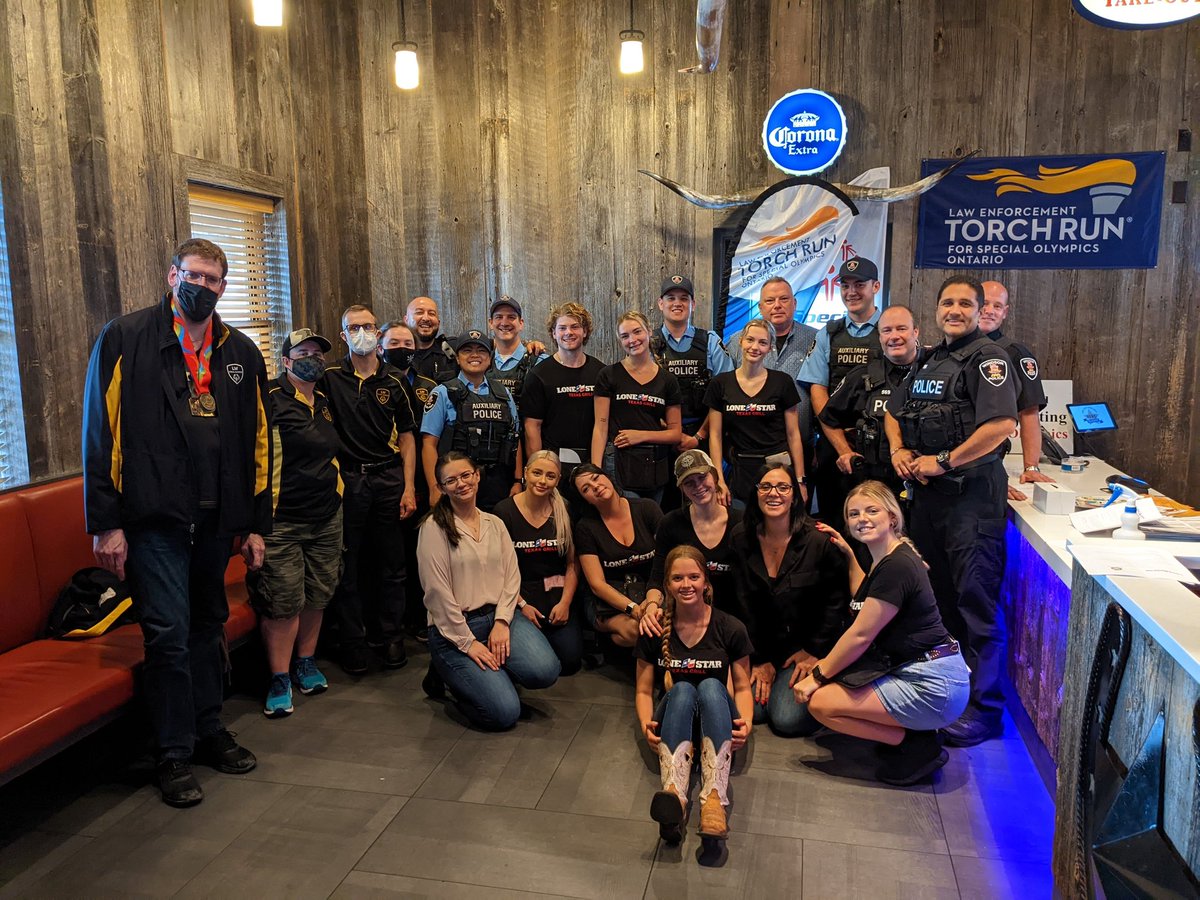 gill_wps's tweet photo. On behalf of @WindsorPolice a Big Thanks ๐ to @lonestartxgrill Windsor & #YQG Community for helping us raise money for @LETRforSO @torchrunwindsor Also thanks to I/Chief Bellaire for being part of the event
#CopAndCowboys
#OneCommunity
#CopsGivingBack https://t.co/j1A1wLLB14