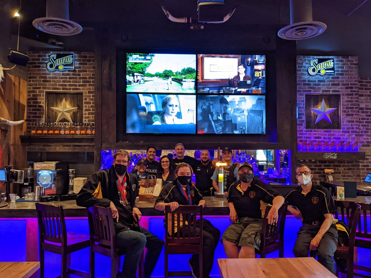 gill_wps's tweet photo. On behalf of @WindsorPolice a Big Thanks ๐ to @lonestartxgrill Windsor & #YQG Community for helping us raise money for @LETRforSO @torchrunwindsor Also thanks to I/Chief Bellaire for being part of the event
#CopAndCowboys
#OneCommunity
#CopsGivingBack https://t.co/j1A1wLLB14