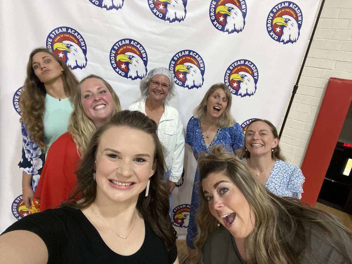 mrsabbyher's tweet photo. We had a GREAT night celebrating our 5th grade @OGESeagles I couldn’t ask for a better group of students, team, or administration. ❤️🦅💙 https://t.co/UKvawNCcHv