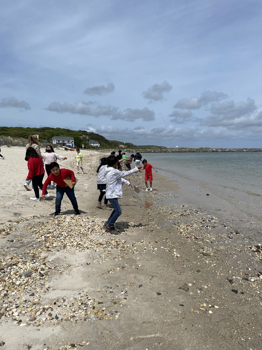 Today, Mrs. Thorne, Ms. Pesce, and I took our class around HB to show them what our town has to offer. They were immersed in what Mr. Clemensen calls “the living classroom,” physically seeing their social studies curriculum of community, town, and landforms. <a href="/HamptonBaysES/">Hampton Bays ES</a>