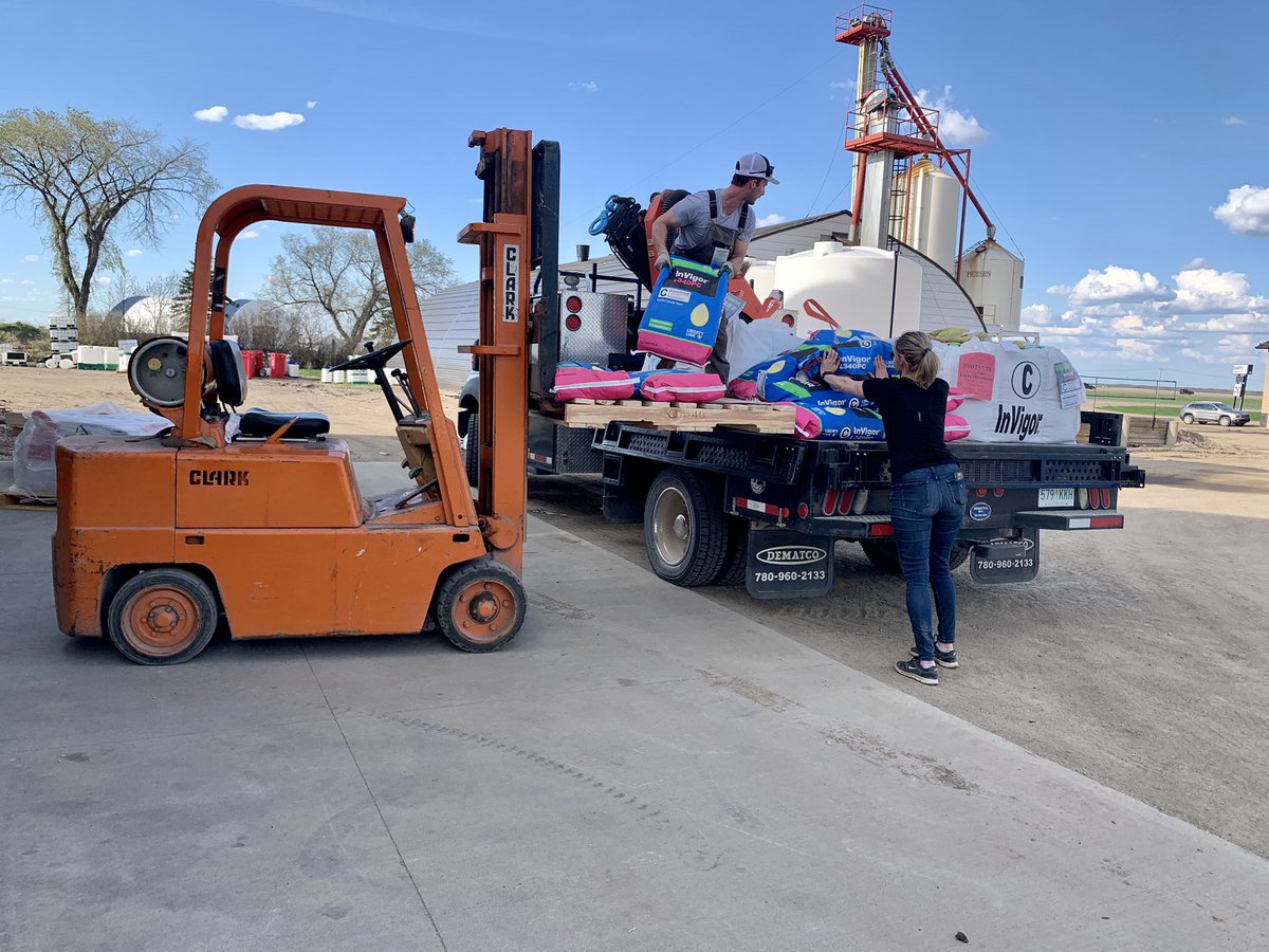 Megan Davidson tweet media