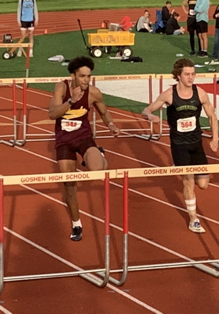 State bound! Kanaan Jewett takes second in the 110 hurdles! <a href="/BodyMishawaka/">Mishawaka Student Body</a> <a href="/MHSSection/">MHS Section</a> @SCM_Supt <a href="/CoachKShaw/">Kyle Shaw</a> <a href="/SCMMHSCavemen/">Mishawaka HS</a>