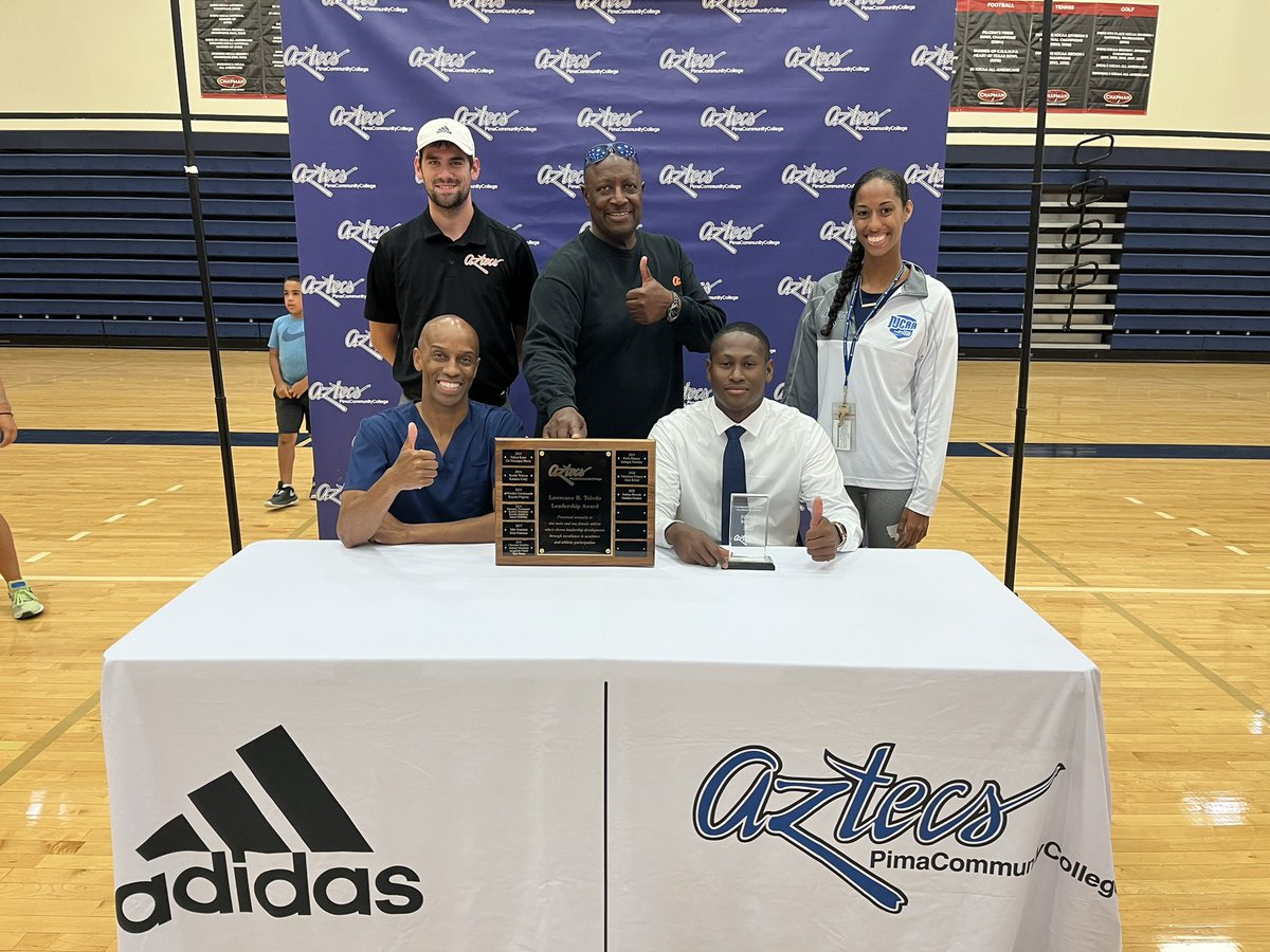 Congrats to Softball INF Analisa Gomez <a href="/AnalisaGomez06/">Analisa Gomez</a> (University HS) and <a href="/PimaTrack_Field/">Pima Track, Field and XC</a> Throw/Multi athlete Joshua Bowen <a href="/IamJoshuaBowen/">Joshua Bowen</a> NAMED THE 2022 LAWRENCE R. TOLEDO LEADERSHIP AWARD recipients. #LRTLeadership #PimaSoftball #PimaTrack #AztecTough

pimaaztecs.com/general/2021-2…