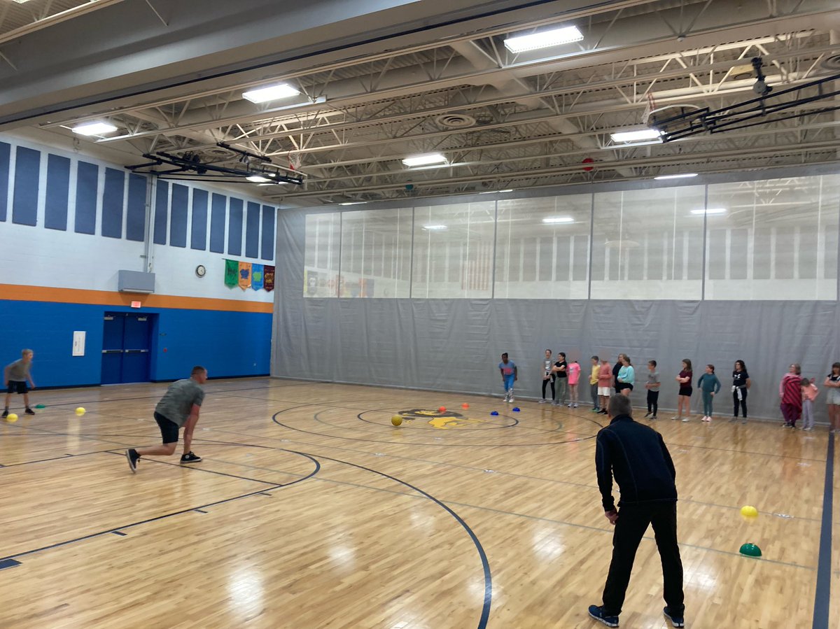 MrRubenzer's tweet photo. Thanks again to the wonderful 5th grade parents that took time to participate in the Parents vs 5th Graders kickball game yesterday! It was a blast! https://t.co/tR09ZZal1P