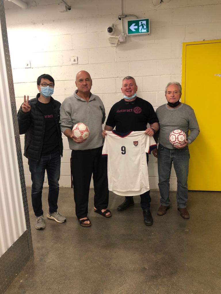 HaltonRotaract's tweet image. For years, Make a Great Pass has been donating used soccer gear to less fortunate communities.
Thanks to Desmond Jordan, Halton Rotaract, community members and high school students, the organization can once again provide gear to communities in Cuba, Egypt, Kenya and Uganda!