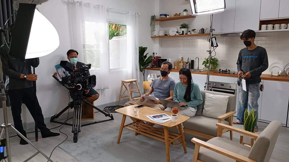 FaceAndConfused's tweet photo. Thank You! ขอบคุณที่ไว้วางใจให้ Third Eye View ดูแลงานนี้
ทำทุกหน้าที่ ทั้ง Creative, Script, Copy, Storyboard ,Director, Art- Director, Producer
ถ้าแต่งหน้า-ทำผมเป็น ก็คงทำ:)
#ThirdEyeView #RaptorCampStudio
https://t.co/WAcSpW7rHZ https://t.co/Hm5ndx1fmV