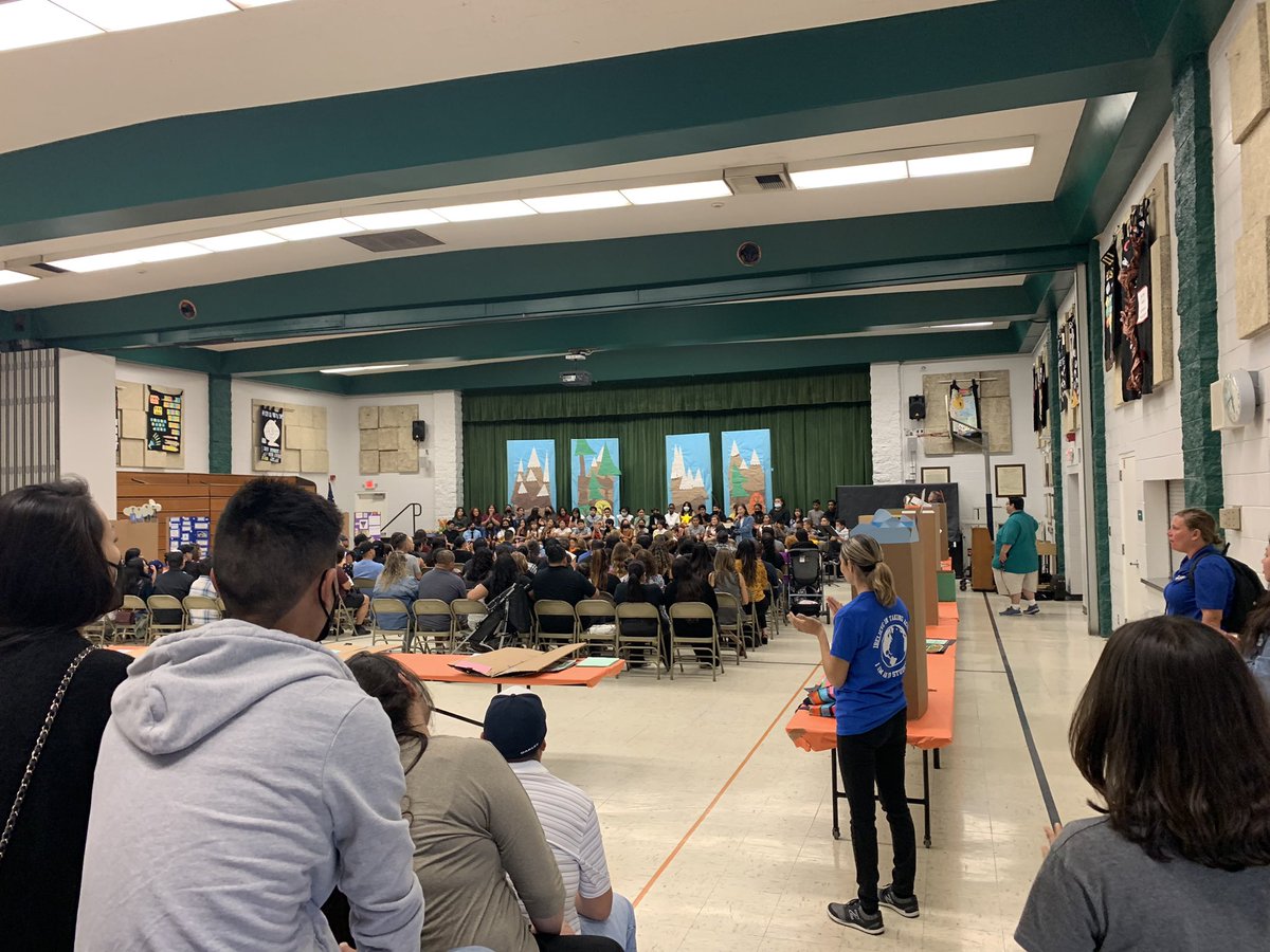 DrCarlosLHCSD's tweet photo. #LHCSD- Las Positas IB PYP School 5th grade Exhibition.  Full house , awesome students!  @LHSchools @DrC_LaHabra @laspositaslions https://t.co/5qy5DzeX1L
