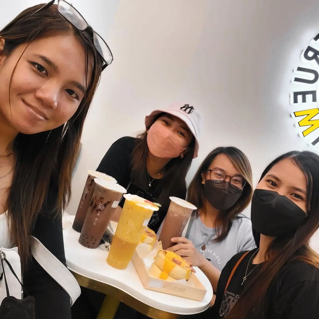 TrueWin_PH's tweet photo. #SquadGoals at #TrueWinPh🙌
Tag your #TrueWinBuddies below!

#IGRepost @mawi_ssi

Visit us at 2nd Level, SM North EDSA Annex.
Order online via #Foodpanda, #GrabFood, #Booky, #Pickaroo and Pabili Service Apps.

#TrueWin
#WellDeservedLife
#YourLucteaDay

https://t.co/BH45lLQ2g6 https://t.co/yfhQThc1K5