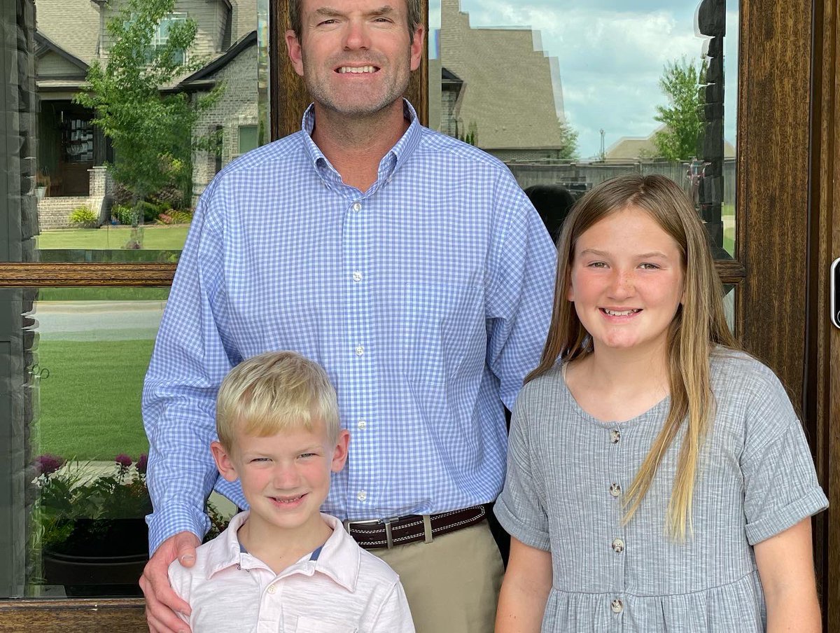 Davis_Brooke_C's tweet photo. Happy, happy birthday to my favorite person on the planet. I am so very thankful for him every day, and I’m so glad I get to do life with him. @ddavis_526 https://t.co/I8qzPUS3tC
