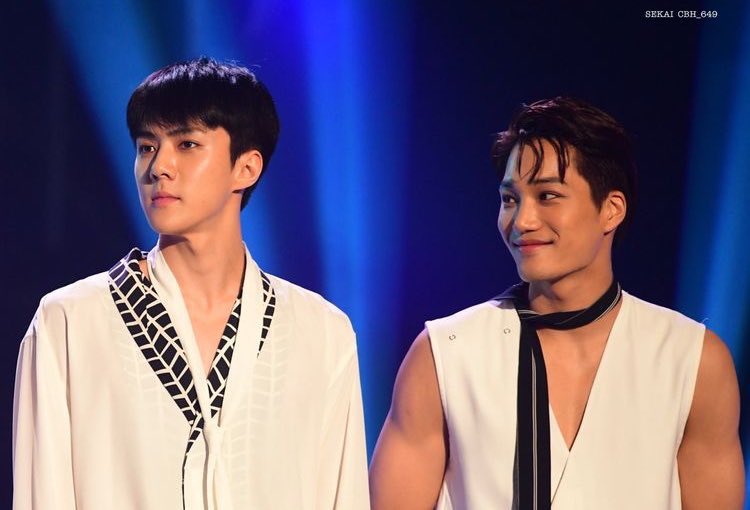 oldsekai's tweet photo. jongin been staring at sehun since forever 💝 https://t.co/puolCSS4if