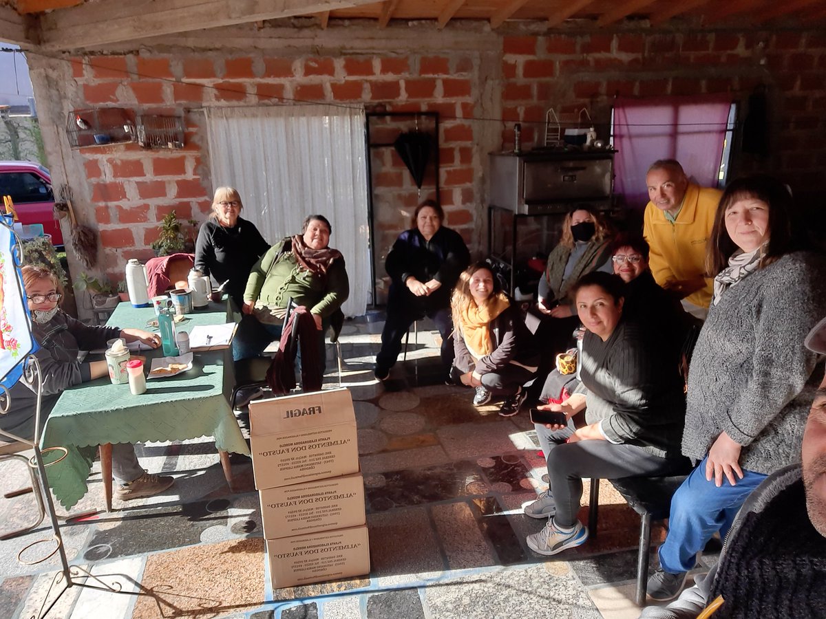 Sofpascualok's tweet photo. En barrio Santa Anita, junto con el #Caminodelaembarazada y el #PlanVida tuvimos un nuevo operativo para estar cerca de las mamás. Gracias por recibirnos Vero! https://t.co/HKtPbn5BTV