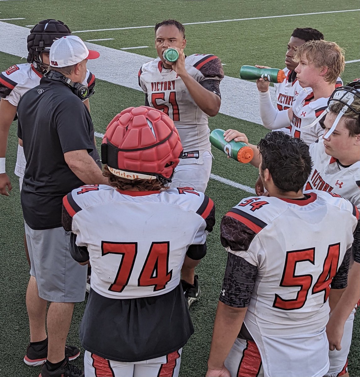 CoachRBlevins's tweet photo. We really do have something special going on. 
Great Coaches, Teachers, and Administrators. But most importantly we have great kids who are hungry to learn and grow. 
#IWILL
#EAT
@CoachKstew
@CoachGriffin07
@GradyMorrell
@VCAStormFB
@ChoquetteMitch https://t.co/uvYJXTWzSb