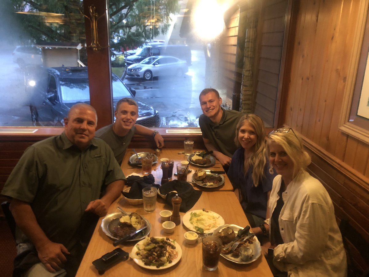 DarylChandler's tweet image. Went to the Peddlar and thought about bear but settled for steak! Happy Birthday Mason!