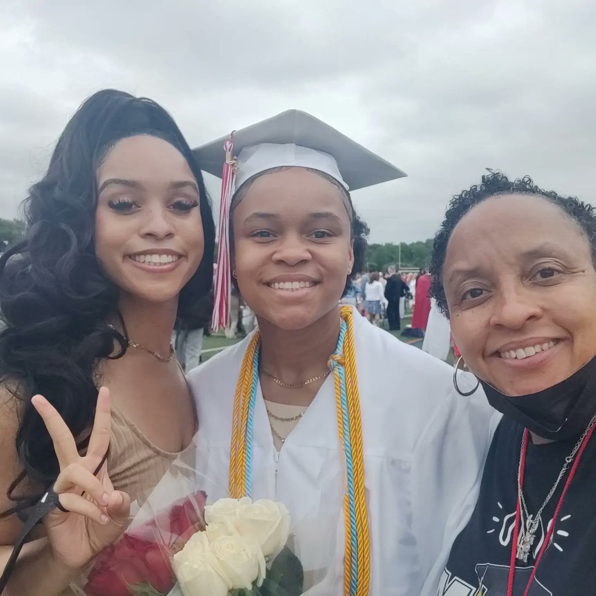 SydWash's tweet photo. It's official!
I am now an Archbishop Spalding Alumna, class of 2022.
Next stop @vwu  @VWUWBB #BattenHonorsCollege https://t.co/q10F1fp3B1