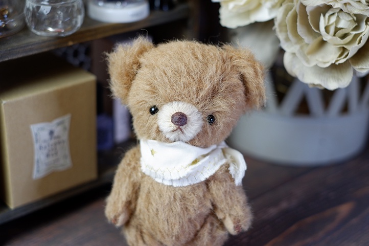 少し豊富な贈り物 テディベア 人気作家 ハンドメイド よくばりぐま