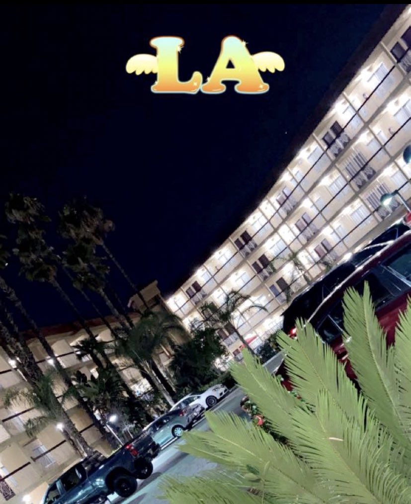 2xiraw's tweet photo. #Snapchatmemory #LA #Burbank #burbankcalifornia 🧘♂️ https://t.co/KGfD2lgBDC