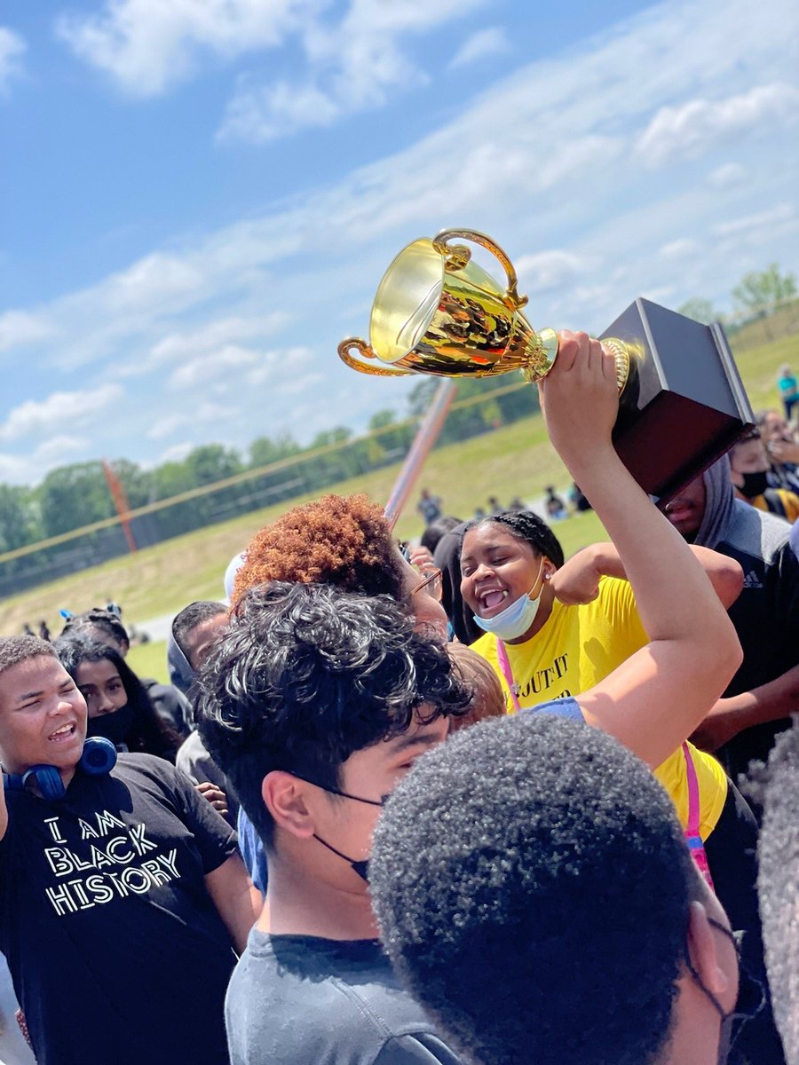 NeuseRiverMS's tweet photo. Today at the Colorfest we announced the 2022 House Champion! It went to the house of KAI! These students competed hard every quarter and their victory is well deserved! K-A-I - K-A-I 
#2022HouseChamps #Achieve #Colorfest2022 #NRMSHouseSystem https://t.co/7g7v8nLJZe