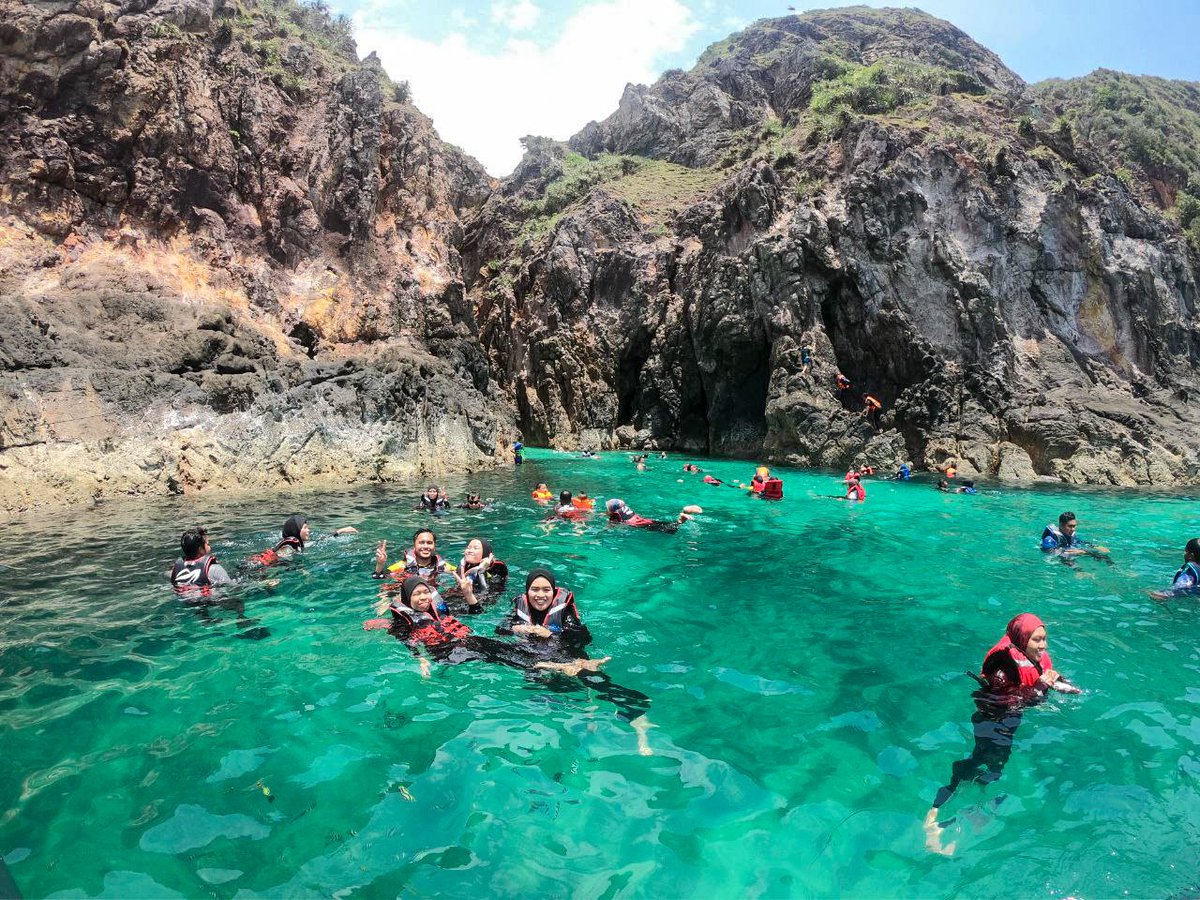 MsOteheiza's tweet photo. Pakej Awesome MCF..

DAYTRIP
9ISLAND : RM160/PAX

NIGHTRIP
2H1M : RM280/PAX
3H2M : RM380/PAX

Jom deal sampai jadi 😉
https://t.co/u2MnZLDal3 https://t.co/bRZrLM2Z3B https://t.co/9AK916ZNO0