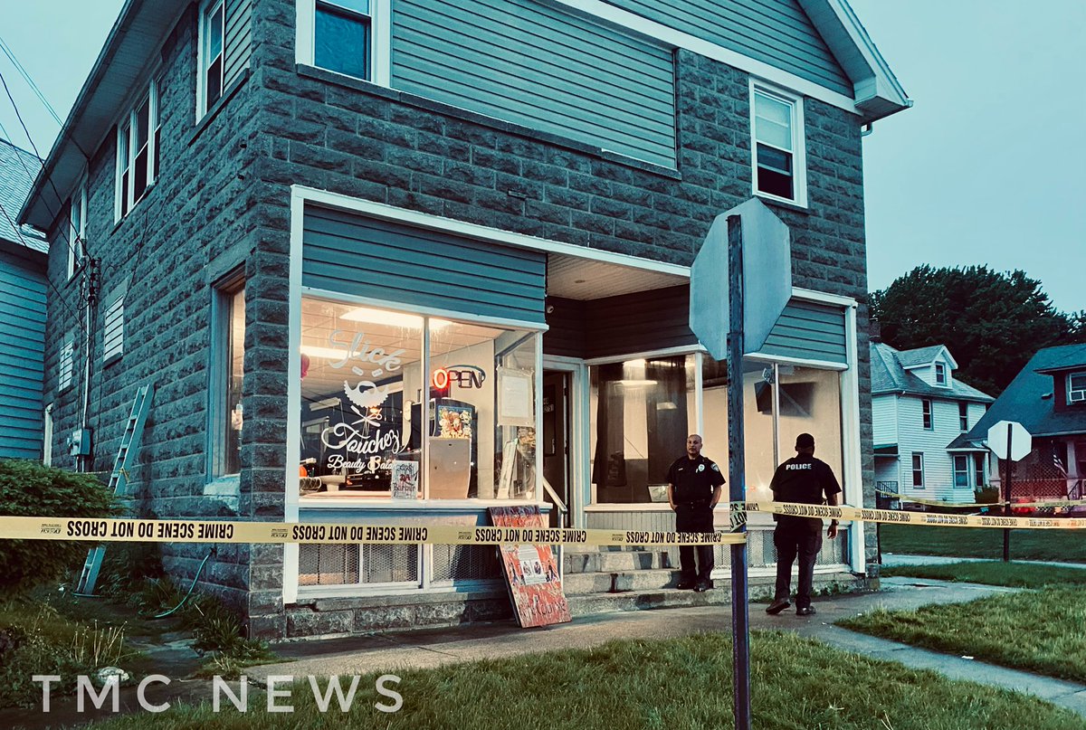 BREAKING   

A man has been shot on Lake Ave in Elyria.

The shooter is At-Large and  the victim is at Elyria Hospital.