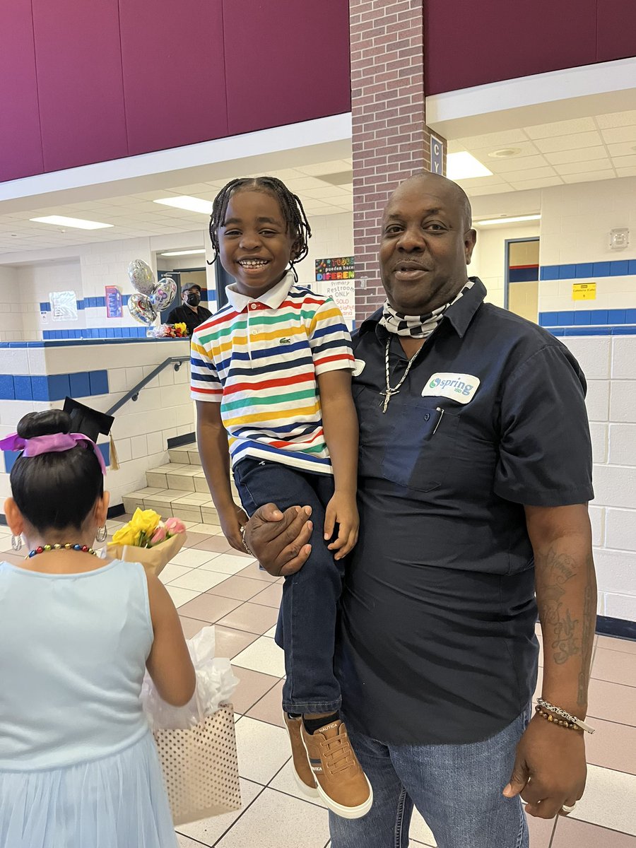 MrsQuinsey's tweet photo. So grateful for the family at @BMSPatriots. They helped my son’s prek year be a success! @PGarzaSISB @SSterlingTeel and his early morning greeter, Mr. Joe! His teacher, Ms. Silvera, THANK YOU! @SpringISD #prekgrad #duallanguage #multicultural https://t.co/QfffGcQ3zg