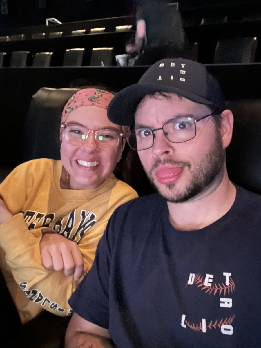 MindlessNXS's tweet photo. We’re here at #AMC for the sequel to #TopGun!! Talk to us #Goose!
#MInXs #Detroit #SQRD #Baseball #Hat #Shirt #tshirt #movie #movies #amctheaters
https://t.co/VFDZqIxJZc https://t.co/PcYZDUIsj1