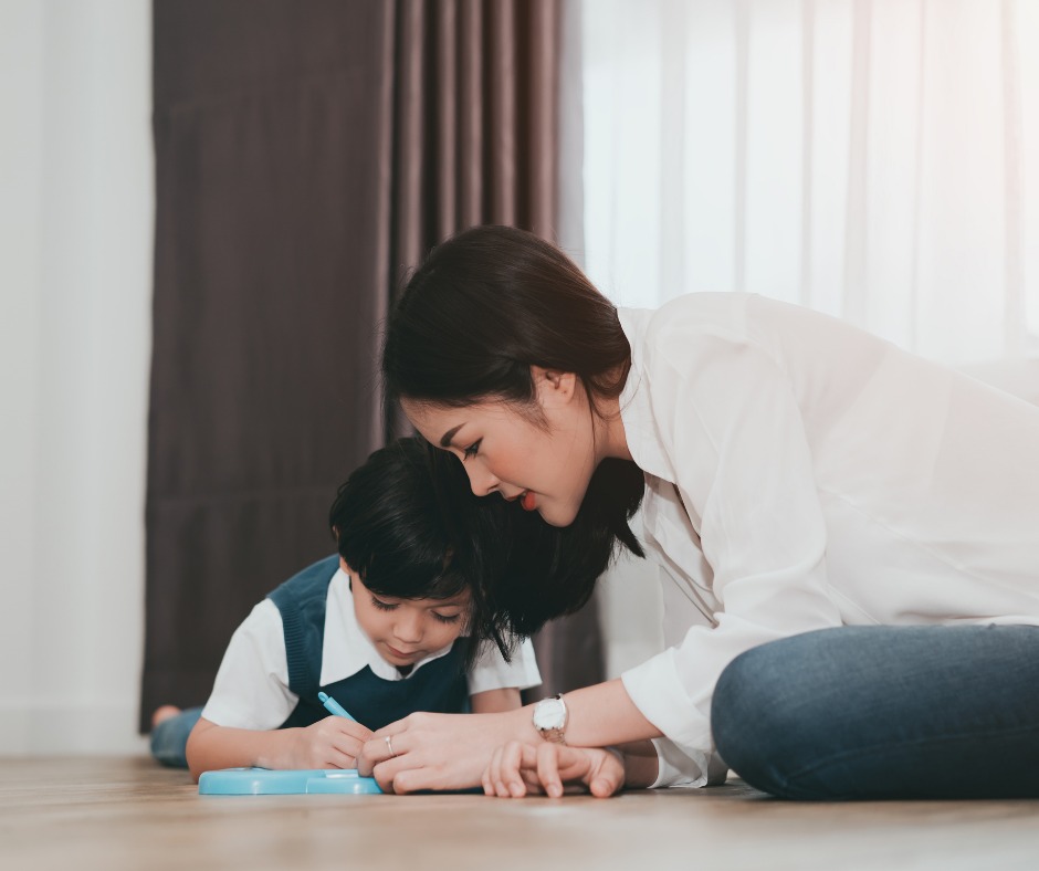 PuaRowena's tweet photo. Mindfulness is a great skill for kids to learn. It helps them face daily challenges. The idea is that when they pay attention to breathing out and breathing in, they start to feel calm inside. Then they can learn to notice their feelings, even upsetting ones. https://t.co/jBEwfTtfBA