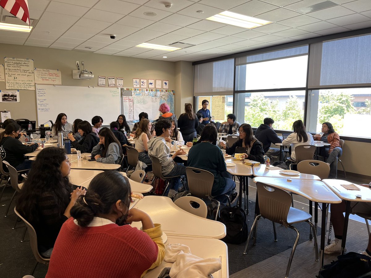 Celebrating our #SMHS Hispanic Student Union seniors 🎓✨These are the inspiring leaders that will activate real change in this world. We wish you light, love &amp; success in the next chapter of your journey ♥️ <a href="/hayashisays/">Nancy Hayashi</a>