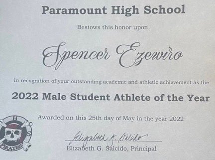 ParamountHoops's tweet image. Congratulations Spencer Ezewiro on your Athlete of the Year award. Way to cap off an amazing two years at Paramount. We are so proud of you and excited to see what the future holds for you! 
#PirateStrong🏴‍☠️