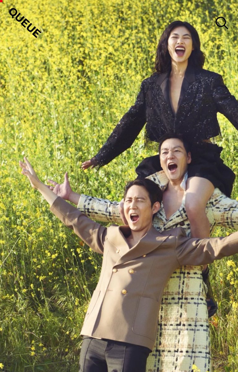 shkdramas's tweet photo. #NetflixQueue Issue 8 x #SquidGame 🔥
#JungHoyeon #ParkHaeSoo #LeeJungjae https://t.co/XVRFRUP16j