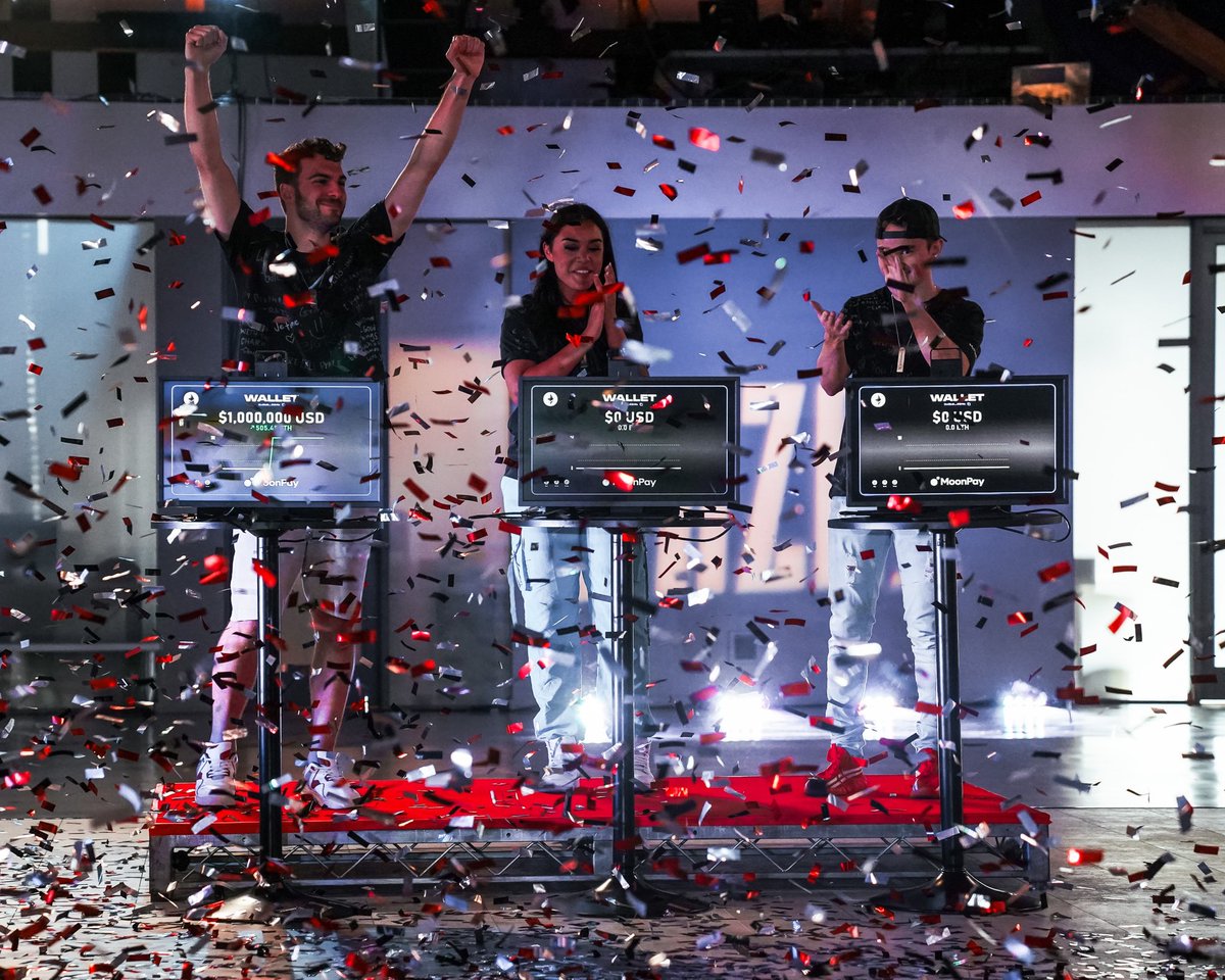 FaZeClan's tweet photo. Bienvenue FaZe Proze 🇨🇦

@moonpay | #FAZE1 https://t.co/NQMUVXKPEa