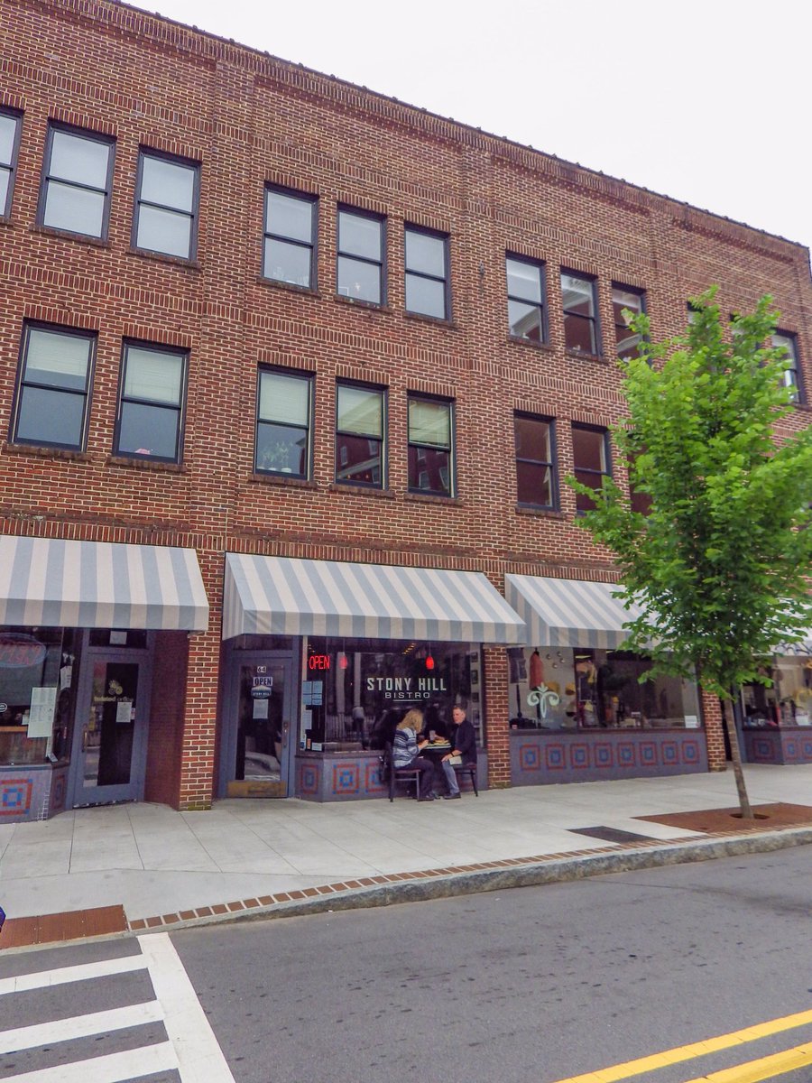 morito_suzuki's tweet photo. Stony Hill Bistro (Former Cafe 64) #stonyhillbistro #cafe64 #avleats #asheville #bistro https://t.co/KRSVr7zkpD