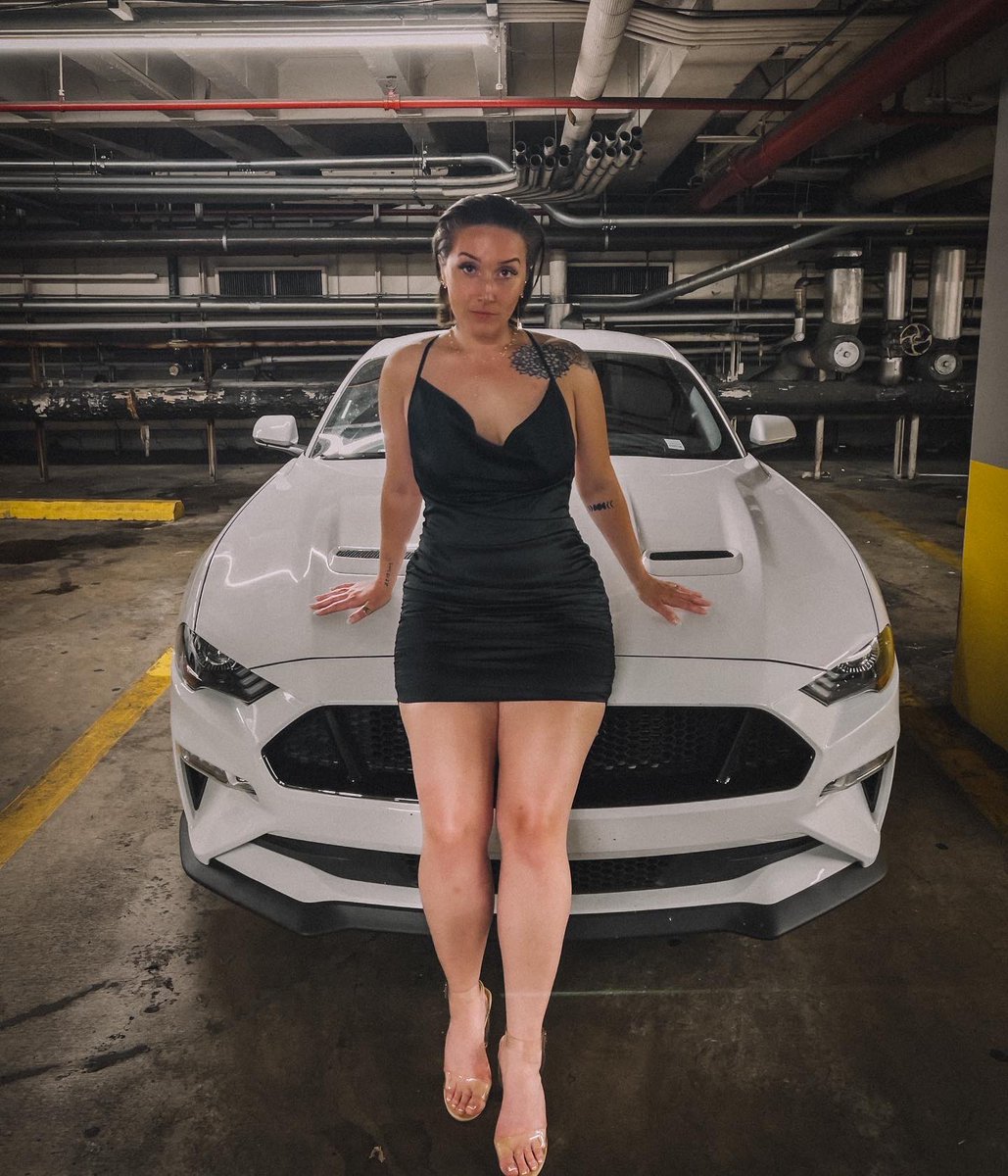 creatingerica's tweet photo. Here’s to 28 🖤 https://t.co/wP151dprkj