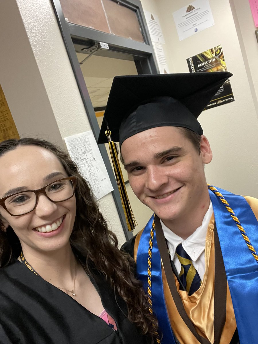 GilbertEsports's tweet photo. It’s graduation night! Congrats to all of our esports seniors that are graduating. Way to go tigers! Shout out to @allyosmnm our graduating LoL captain! https://t.co/9ynD1iRAnA