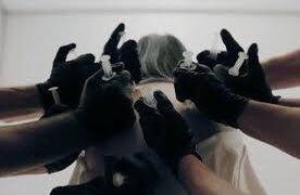 vannie2100's tweet photo. Damn the Bury a Friend music video by Billie Eillish just made sense to me. I couldn’t make heads or tails of this scene when I first saw it but now… #predictiveprogramming #brainwashing #propaganda #soulselling she admits to selling her soul in the song, too. https://t.co/JEaHEUXxzp
