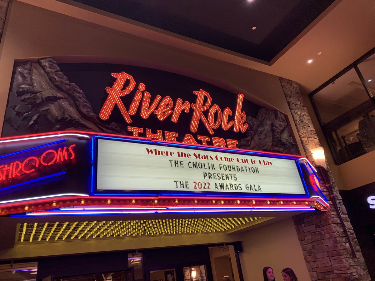 KerrColleen's tweet photo. So happy to be at the 13th annual Cmolik foundations awards gala!! After 2 years it’s great to be at a formal GALA again to acknowledge our graduates, award recipients and new scholarship recipients! @riverrockcasino @TheCmolikFound @JackiTokaryk @GordieHogg @sarahtupp https://t.co/MDn6mgRQbo