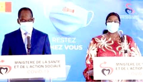 PatrioteResiste's tweet photo. Remplacer @abdioufsarr par Dr Marie Khamesse NGOME NDIAYE n’est que " sotti ci def ci ". Khemesse est aussi fautif que D. SARR. Elle était parmi les responsable du système (Directrice Nationale de la Santé) et donc un maillon important.
#Senegal
#Sante
#PatientEnDanger https://t.co/WXHyziisEt