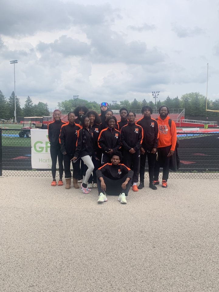 Our athletes competed hard today! No doubt in their mind that they gave it their all! @VIPTJ8 <a href="/Sylvester_2022/">Sylvester Walker jr</a> <a href="/JamesC_2023/">James</a> <a href="/amoracannon217/">amora</a> <a href="/Shonti17/">Ashonti Grace</a> <a href="/b_kierraaa/">Kierra Bond</a> <a href="/DestinyM5_/">Destiny Mitchell</a> 
Our future is bright, y’all better watch out!