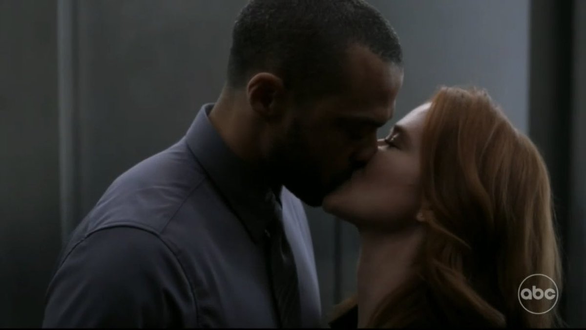 btrudd's tweet photo. JAPRIL ES UNA REALIDAD  #greysanatomy https://t.co/HSl8qYAoJV
