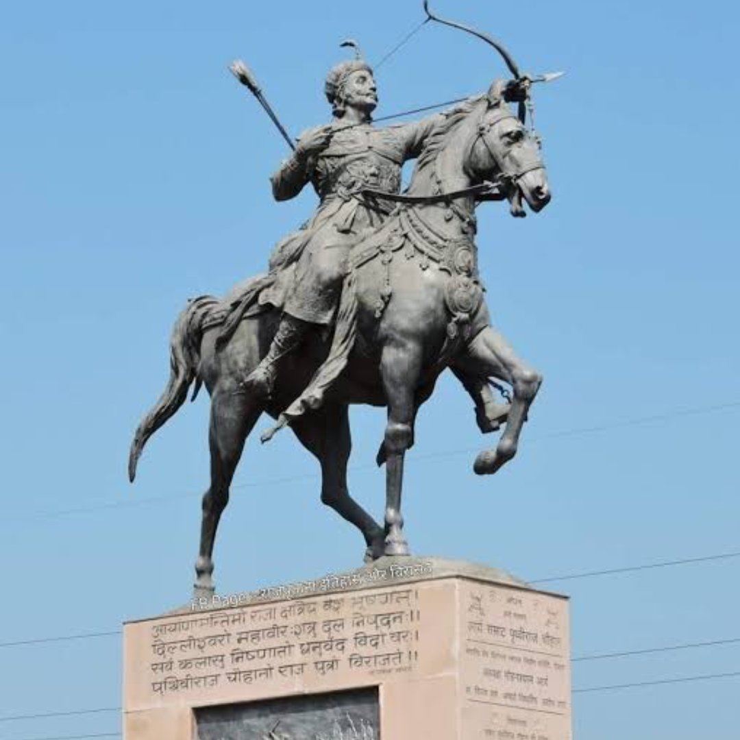 deadly_chauhan's tweet image. #RajputSamratPrithvirajChauhan
#राजपूत_सम्राट_पृथ्वीराज_चौहान 
Our Tributes to Great Warrior King of Delhi Prithviraj Chauhan aka Rai Pithora on his Birth Anniversary. 
Samrat belongs to Chahaman Clan of Suryavanshi Kshatriyas &amp;amp; defeated Invaders Many times. 
@MRajputanaKing