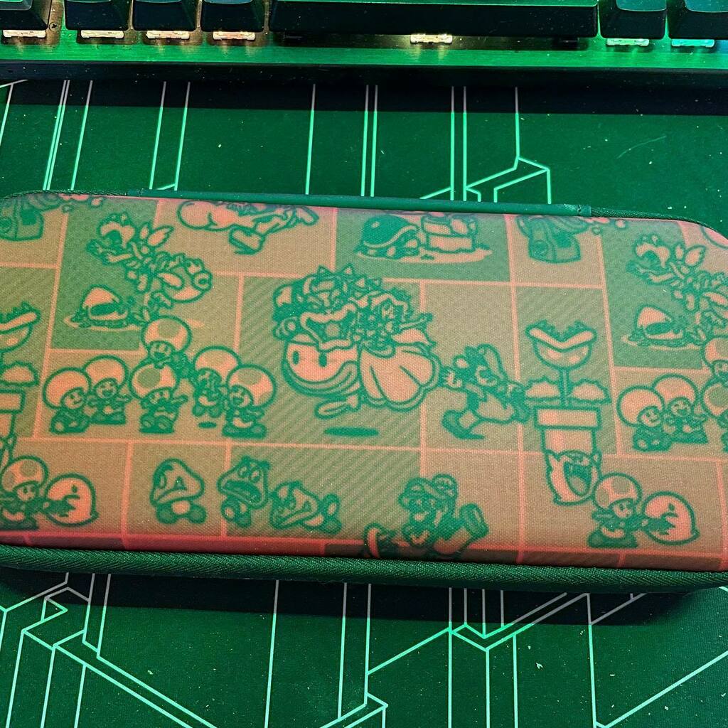 BigGeordieGeek's tweet photo. Grabbed this on Monday, since I got a Switch me and @magickmogwai have had to share a case, but no more, as I have my own one now!
#VideoGame #VideoGameGeek #Switch #NintendoSwitch #BGG https://t.co/SrMAh9ujLq https://t.co/eoy5Jo8p3W