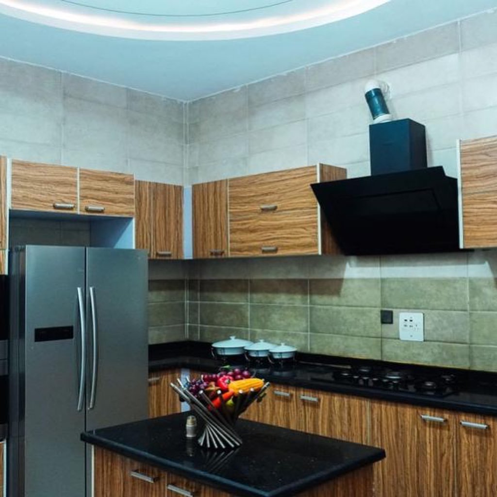 gravel_homes's tweet image. 4 Bedroom Duplex located at Osapa London, Lekki is ready for booking.

Refundable Caution Fee of N50,000 after departure.

WiFi, DSTV is available and partying is allowed.

Let’s host you.
#gravelhomesng  #shortletsinnigeria #shortlets #shorttermrental #airbnb #homerental