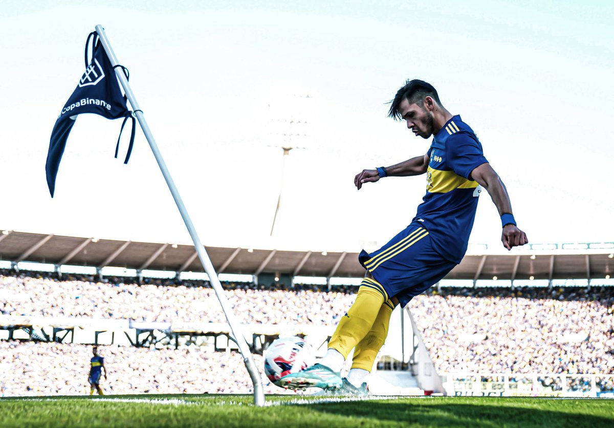 argentidata's tweet photo. 🇵🇾 Óscar Romero en la clasificación de Boca:

➡ 1° en gambetas completadas [5]
➡ 1° en faltas recibidas [4]
➡ 1° en chances creadas [2]
➡ 1° en pases a campo rival [31]
➡ 1° en recuperaciones [11]
➡ 2° en duelos ganados [13/22] https://t.co/3tYlUPbyGM
