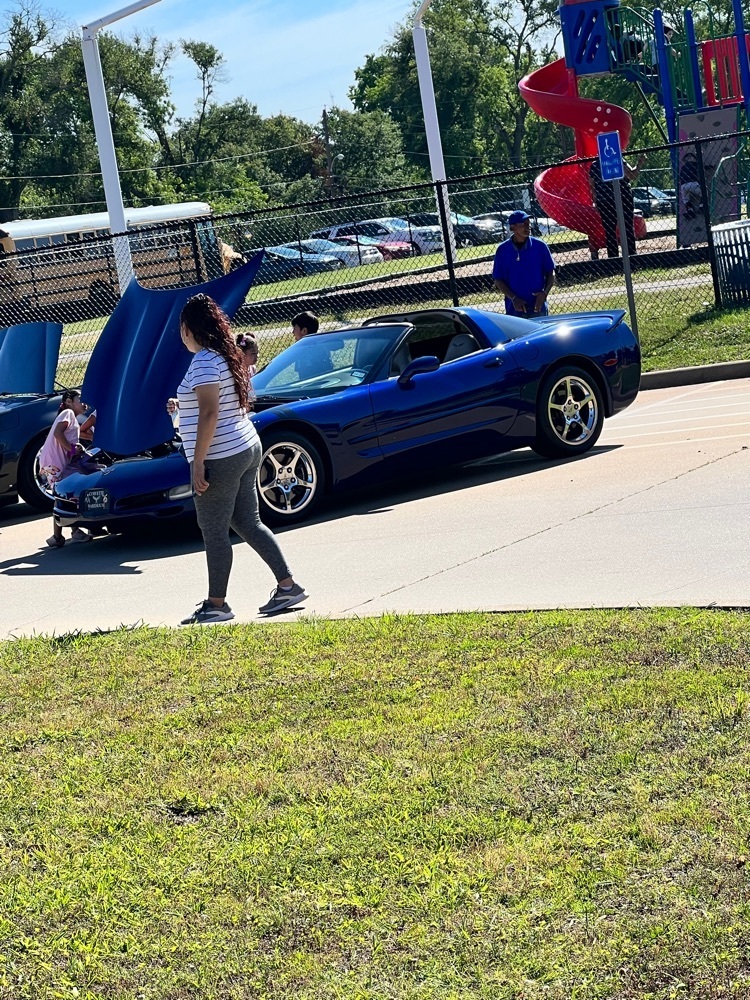 Special thanks to Shonda Minix and the Corvette Club! They were truly patient as our kiddos put finger prints on their nice rides. Thanks so much for taking time out of your day to make our day! You are appreciated!!!!
