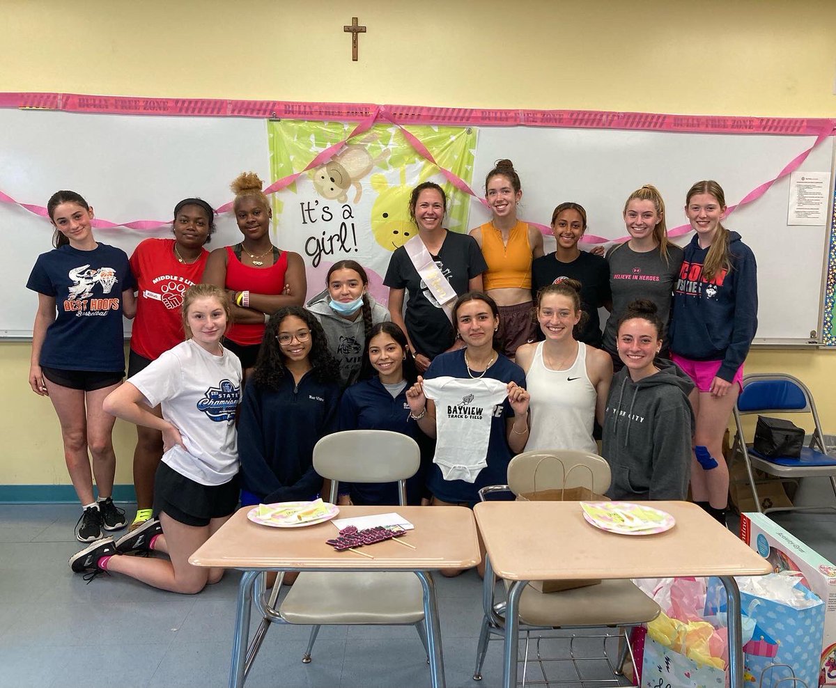 BVBengals's tweet photo. It’s been a fun two days for @bayviewacademy track and field as they celebrated the Class of 2022 and Coach Erica and Coach Chris soon to be Bay View Class of 2040 🍼🐯#WErBENGALS🐯 https://t.co/iLNxtSSBQF
