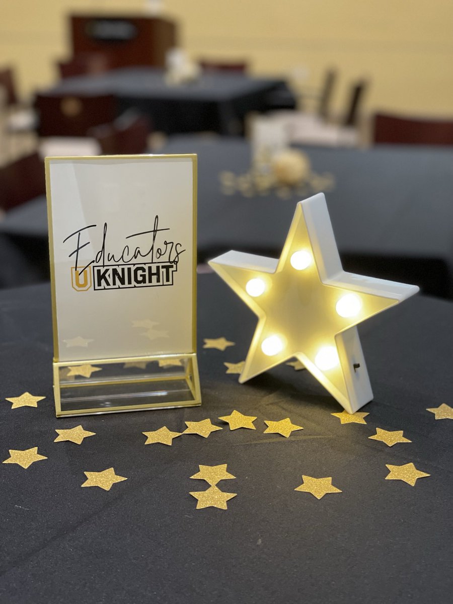 drltspalding's tweet photo. What a KNIGHT celebrating the hard work of our teacher candidates and district partners. Educators truly did #UKNIGHT! #ChargeOn https://t.co/Vbehq1RWrR